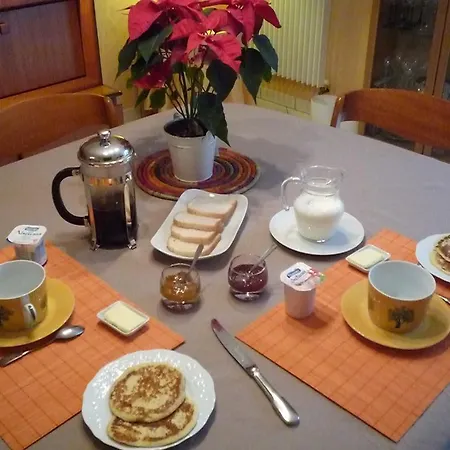 Au Bon Accueil Bed & Breakfast